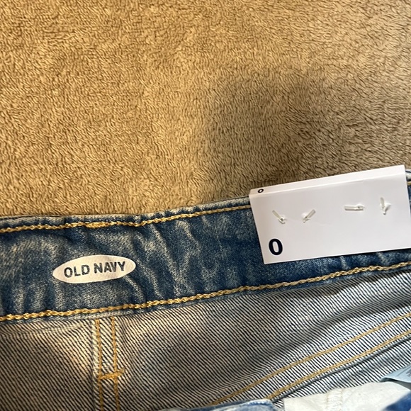 Old Navy Denim Mini Skirt Size 0 NWT - Picture 2 of 5